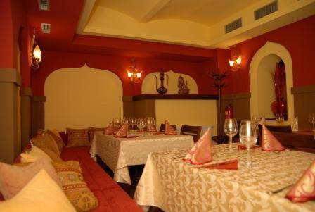 Hotel Satyam Бърно Екстериор снимка