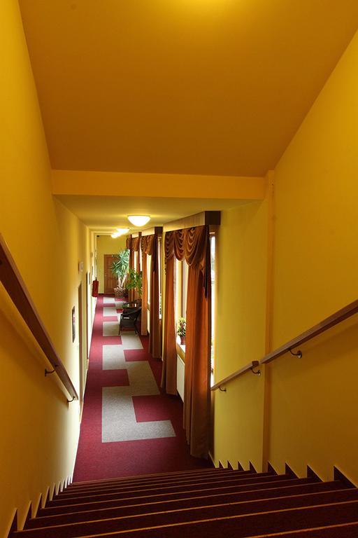 Hotel Satyam Бърно Екстериор снимка