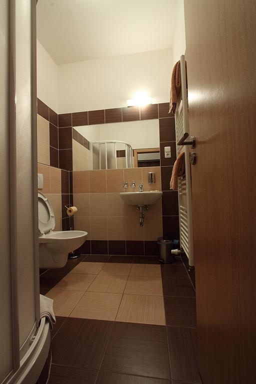 Hotel Satyam Бърно Екстериор снимка